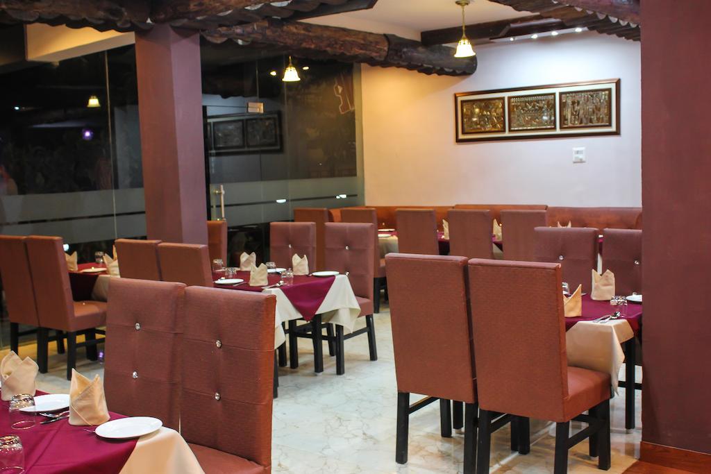 The Royal Court Hotel Nainital Ngoại thất bức ảnh