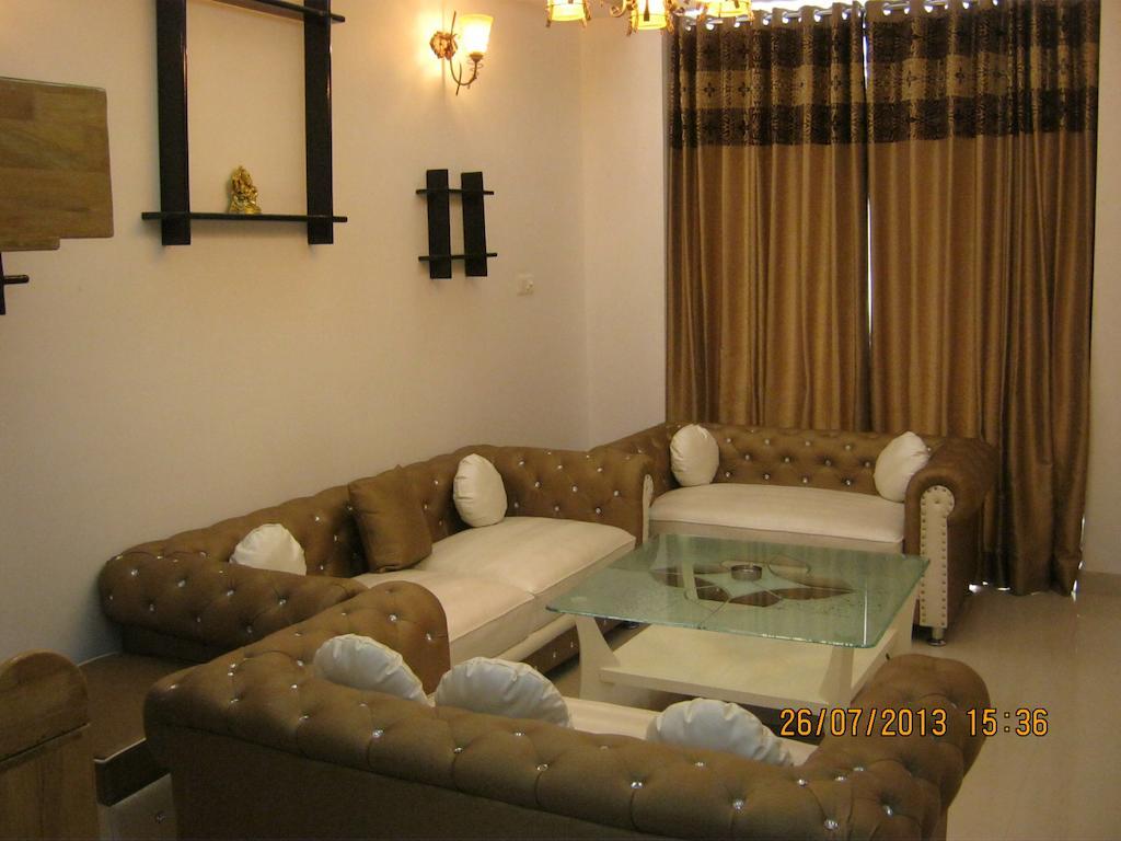The Royal Court Hotel Nainital Ngoại thất bức ảnh